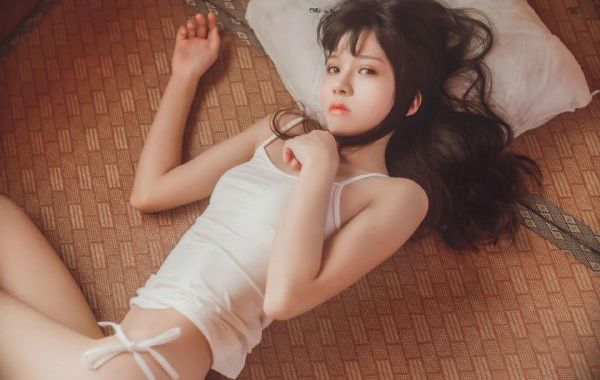 年轻的女老师在线_蓝光日韩免费观看